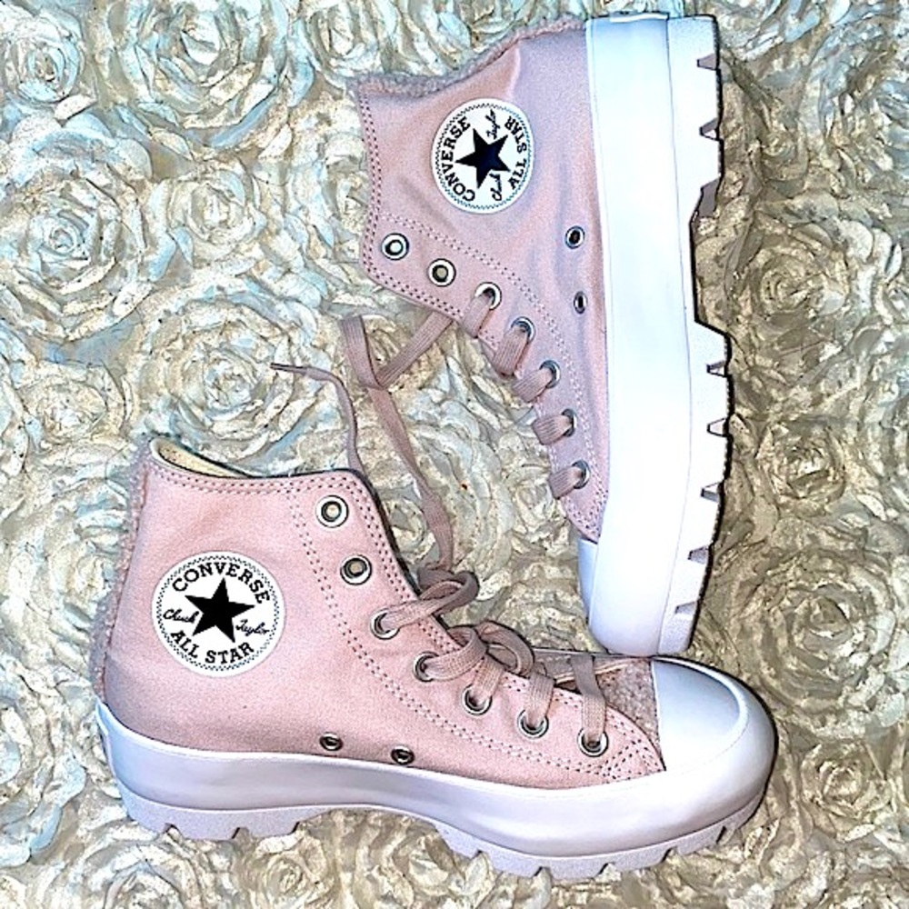 . New Converse size 7 high top fuzzy sneakers